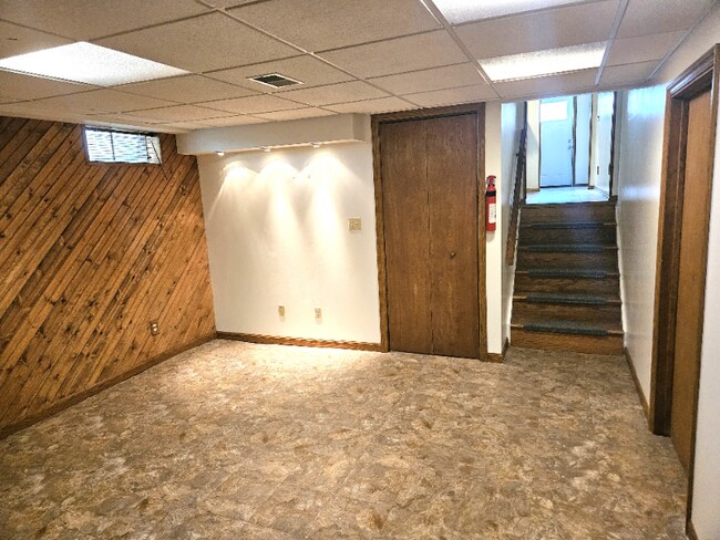 Building Photo - 11044 River Oaks Ln E