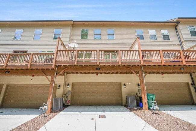 Building Photo - 612 Luckett Ct