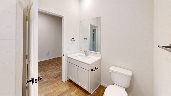 Building Photo - 245 Brooklyn Dr