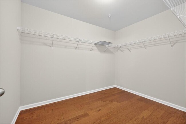 Building Photo - 3277 Castleberry Village Dr