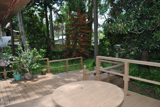 Building Photo - 5590 Lancewood Cir S