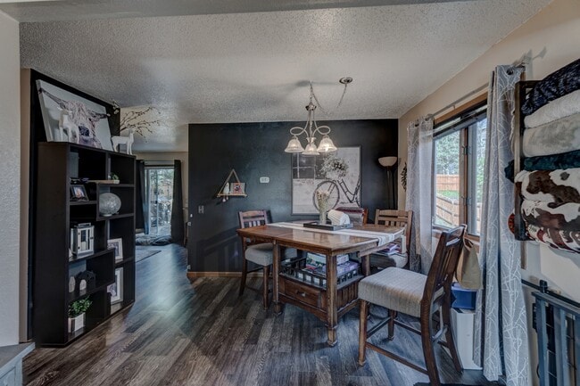 Building Photo - 4025 Wild Flower Dr