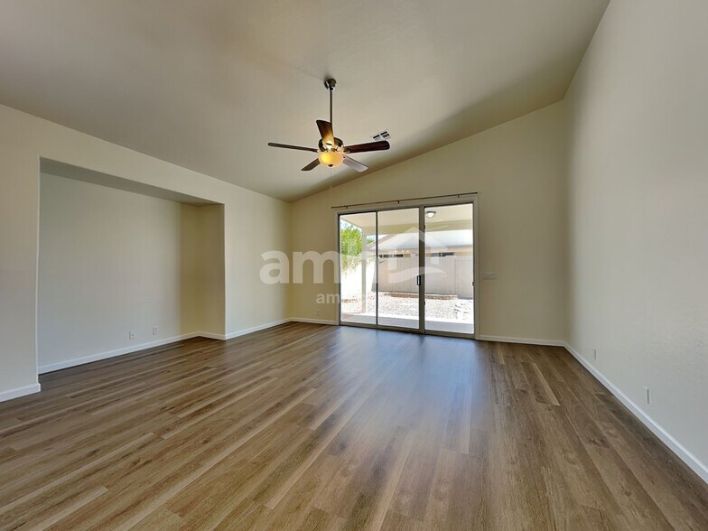 Building Photo - 7313 E Laguna Azul Ave