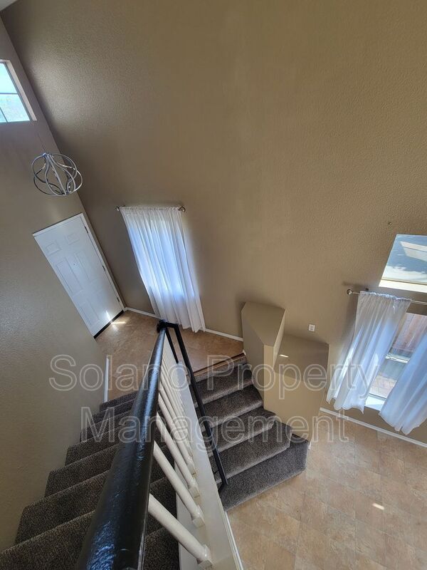 Building Photo - 358 Flagstone Cir