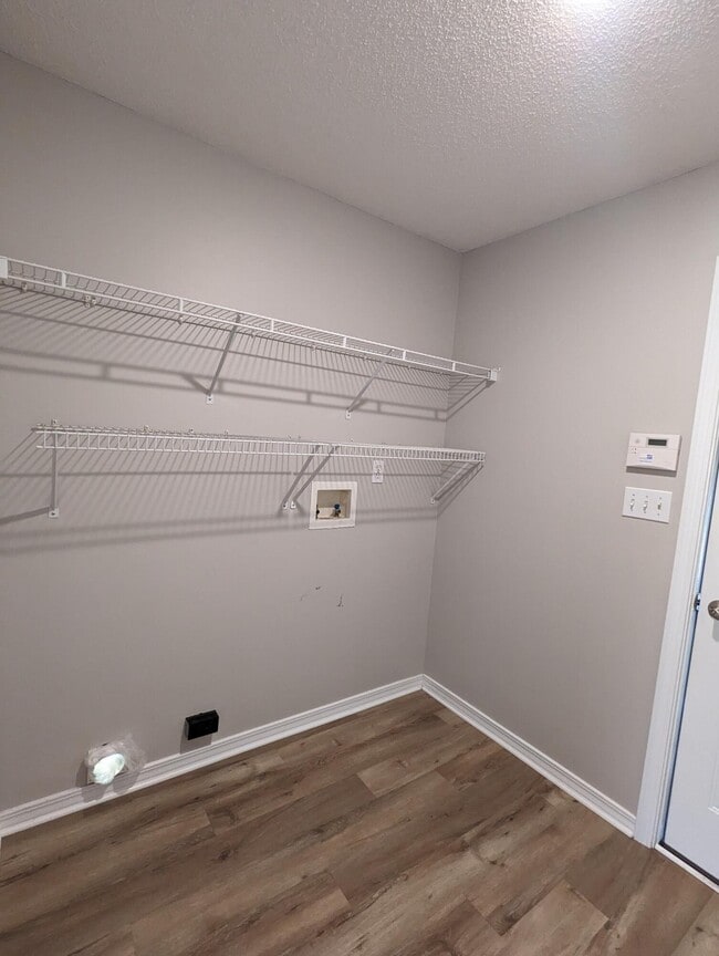 Building Photo - 1812 Brick Cir