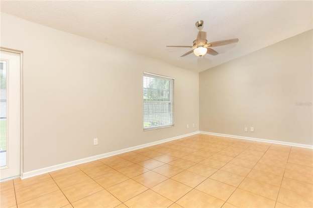 Building Photo - 854 N Jerico Dr