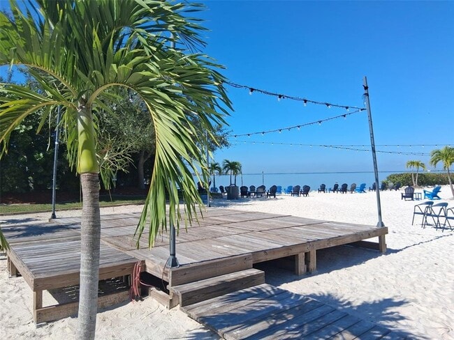 Building Photo - 216 Berry St