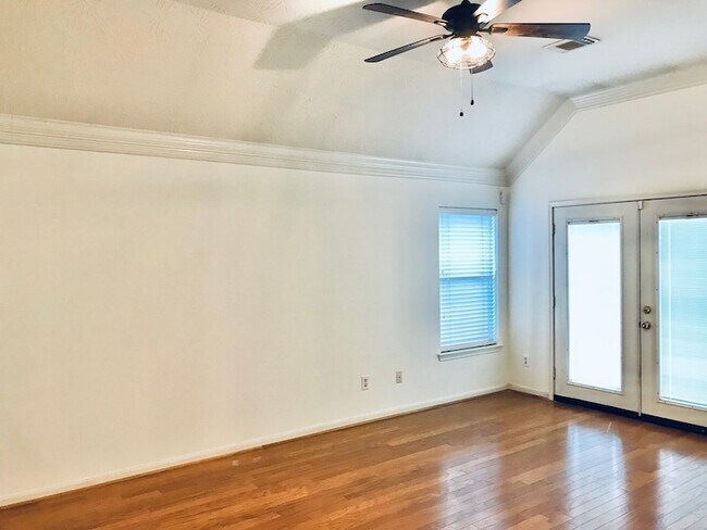 Building Photo - 9311 Cantata Ct