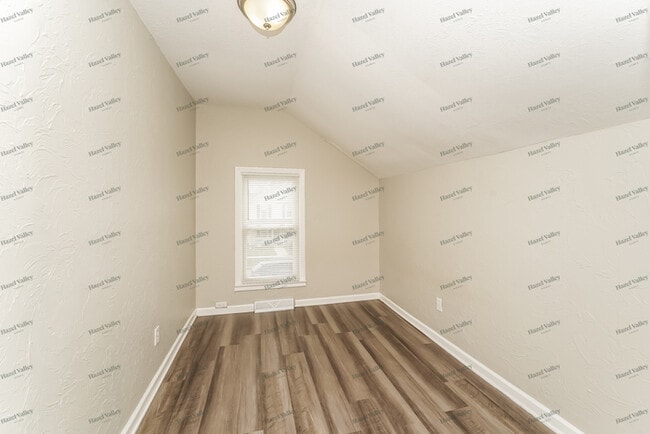 Building Photo - 43 Woodrow Ave