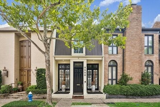 Building Photo - 2220 Fulham Ct