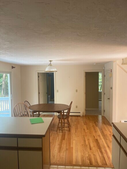 Building Photo - 49 Wintergreen Rd
