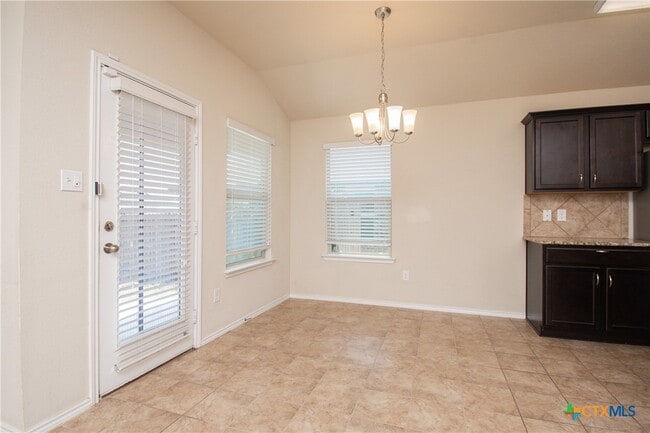 Building Photo - 1707 Gigante Dr