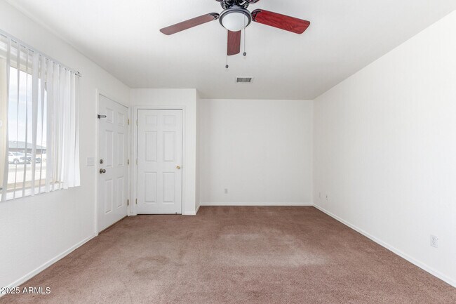 Building Photo - 4015 N Montezuma Dr