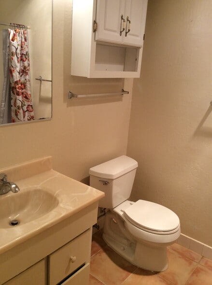 Building Photo - 4477 Meadowlark Ln