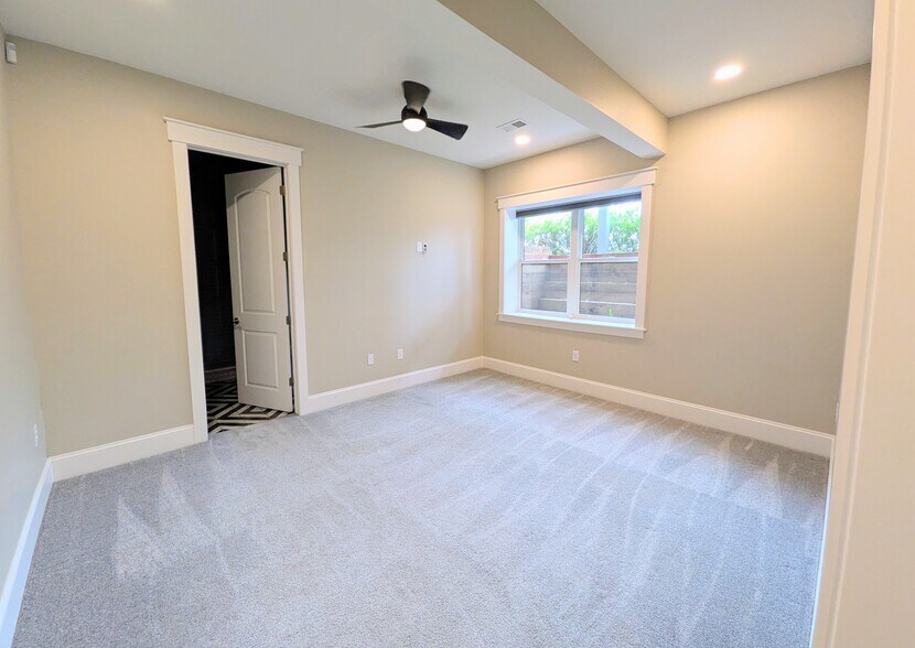 Building Photo - 6511 Crooked Stick Dr