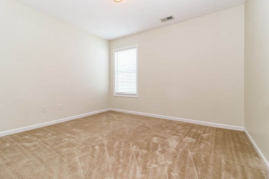 Building Photo - 215 Overlook Dr