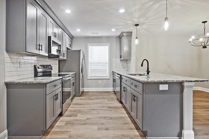 Building Photo - 620 Walnut Woods Dr