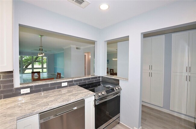 Building Photo - 50 Woodland Dr