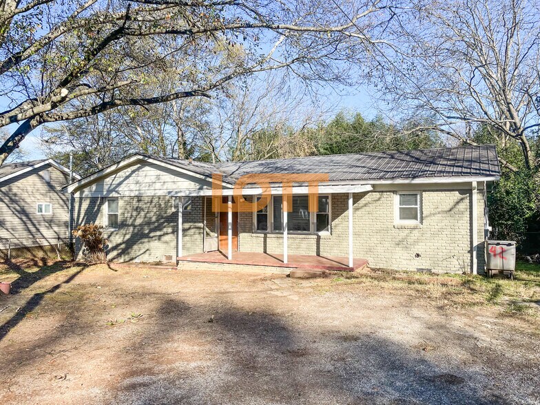 Building Photo - 42 West Ave