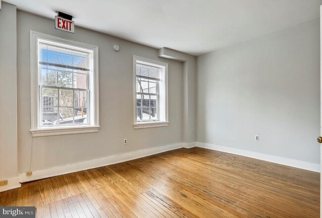 Building Photo - 3039 M St NW