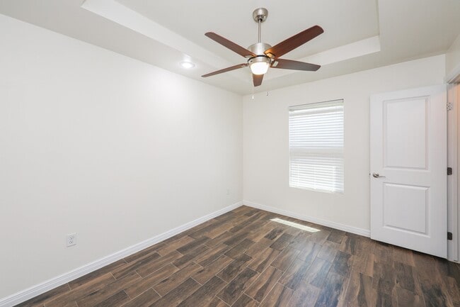 Building Photo - 2319 Palos Lp