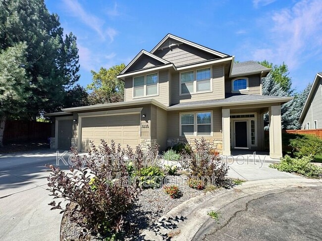 Primary Photo - 1235 N Forestdale Pl