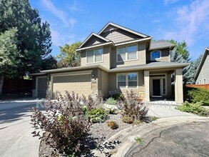 Building Photo - 1235 N Forestdale Pl
