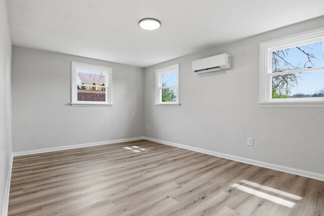 Building Photo - 234 Hartley Rd