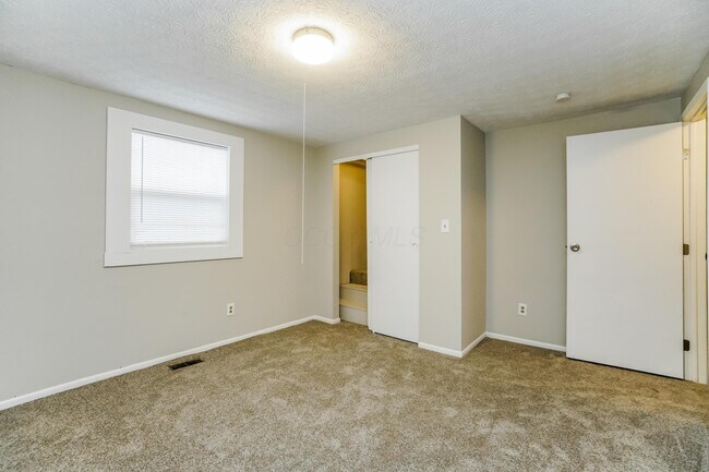 Building Photo - 1937 Dandridge Dr