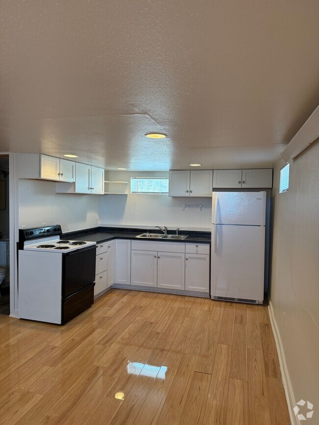 Building Photo - $850 - I Bedroom 1 Bathroom Apartment - Ne...