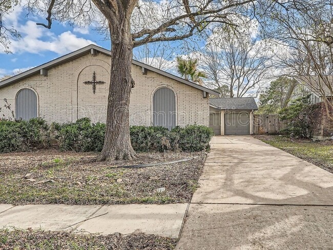 Building Photo - 16310 Cavendish Dr