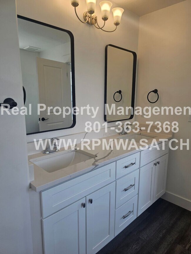 Building Photo - 738 N 160 E