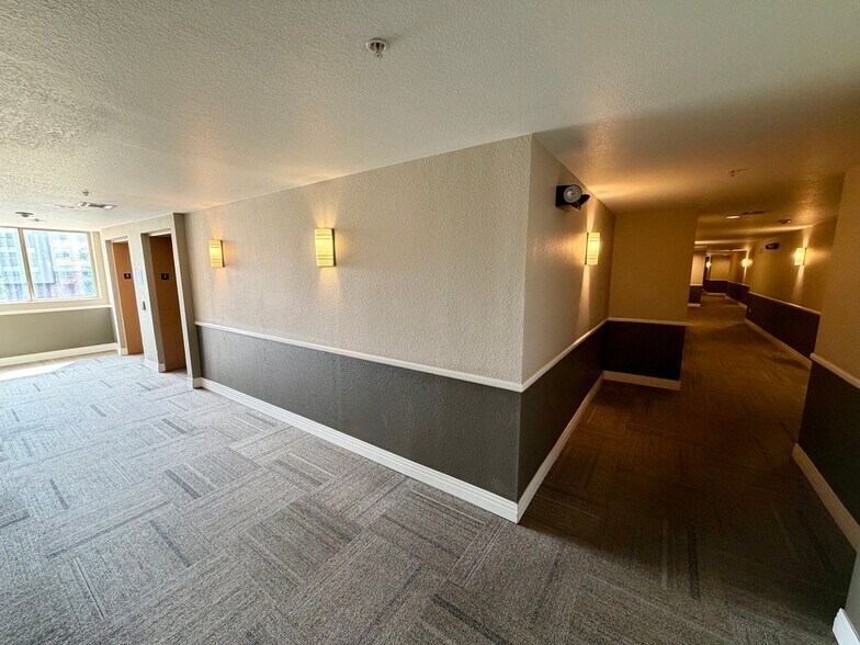 Building Photo - 9039 E Panorama Cir