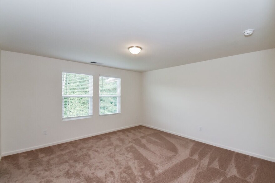 Building Photo - 44 Meriwether Ln