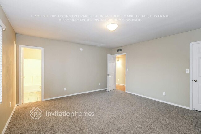 Building Photo - 6940 W Catalina Dr