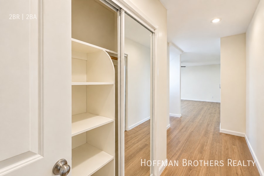 Building Photo - 1206 S Holt Ave