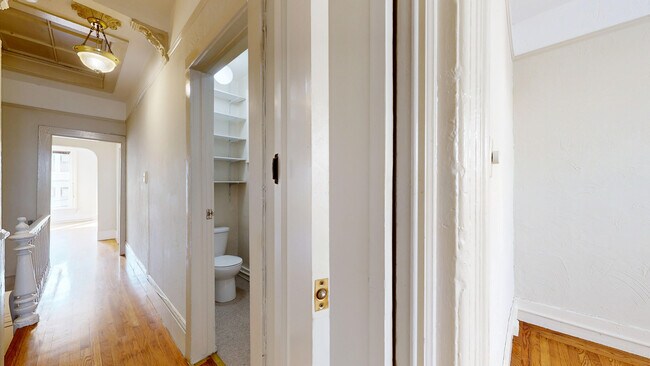 Building Photo - 530 Fell St