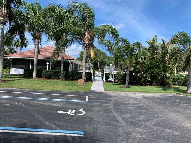 Building Photo - 200 Grand Royale Cir