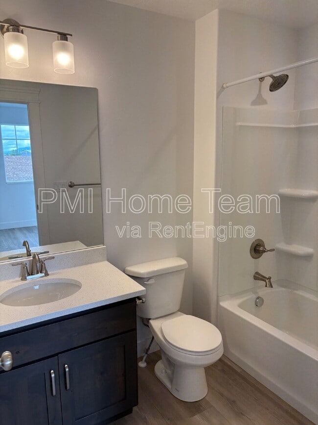 Building Photo - 618 W Cozy Ln