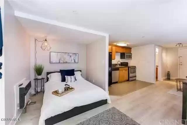 Building Photo - 10982 Roebling Ave