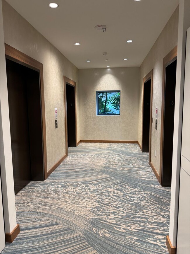 Building Photo - Sky Ala Moana West 1 bedroom, 1 bathroom l...