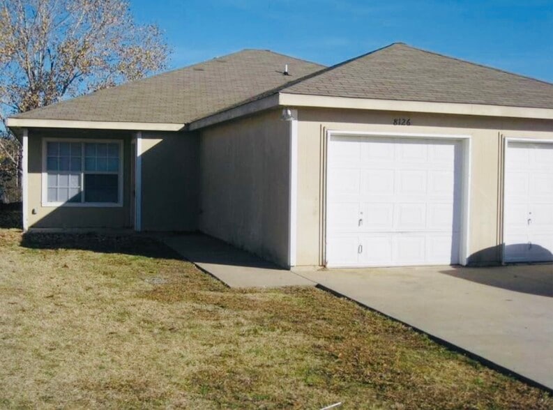 Building Photo - 8126 Marydean Ave