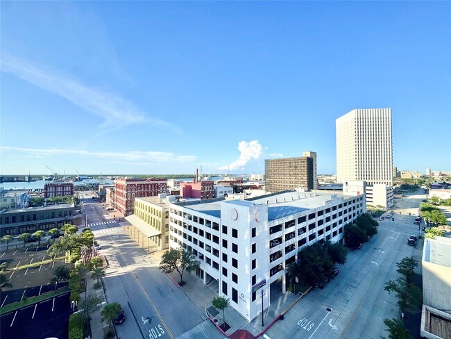 Building Photo - 2201 Market St