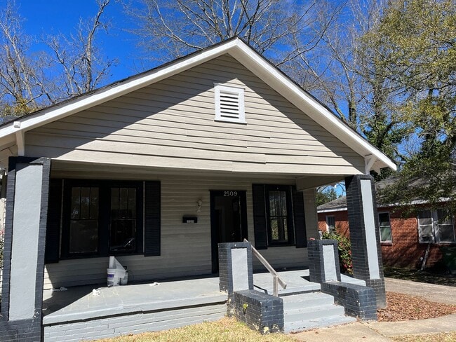 Building Photo - **ON HOLD**Total Electric**4 Bedroom / 2 B...