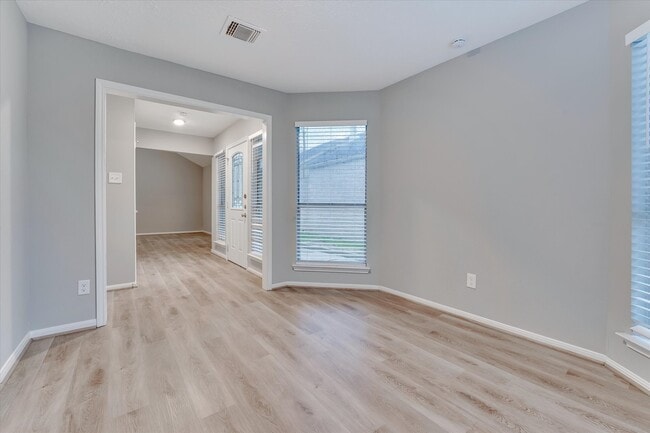 Building Photo - 9407 Stockwell St