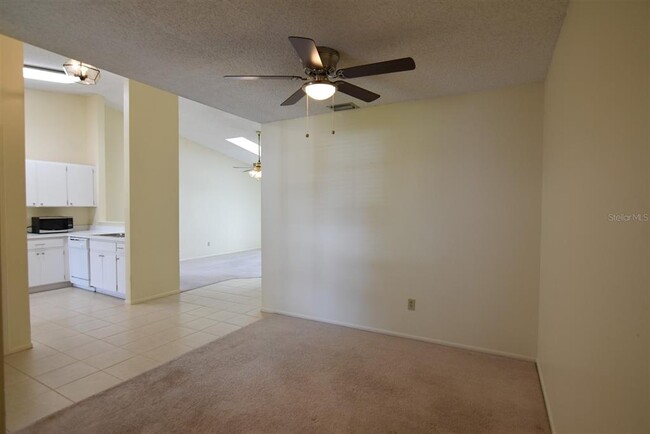 Building Photo - 1030 Alpug Ave