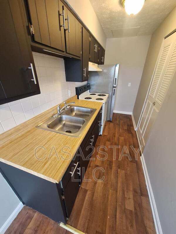 Building Photo - 371 Redmar Blvd