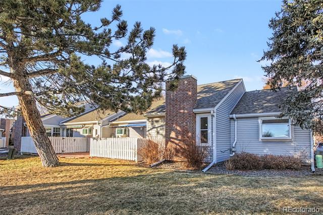 Building Photo - 13743 E Marina Dr