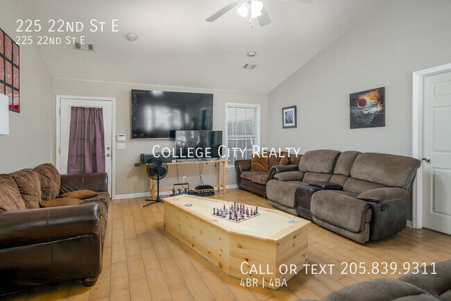 Building Photo - 225 22nd E St