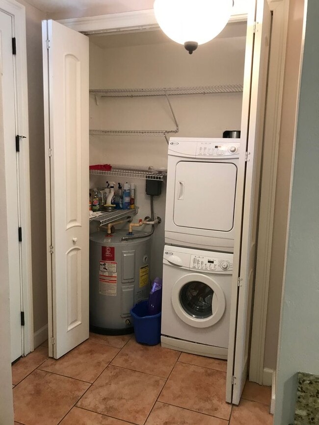 Building Photo - Jackson Square - 2 Bedroom, 2 Bathroom Condo